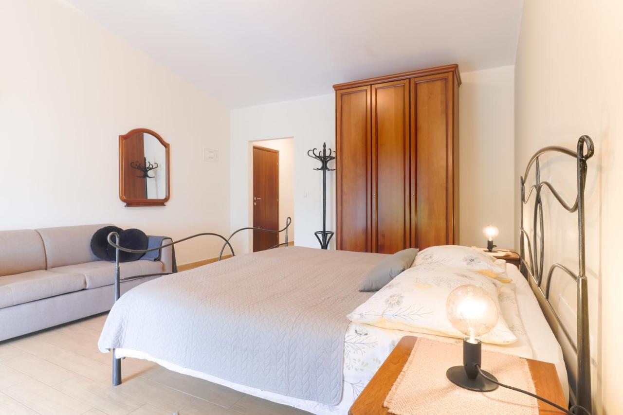 Bed & Breakfast Kastel Zbandaj Exterior photo