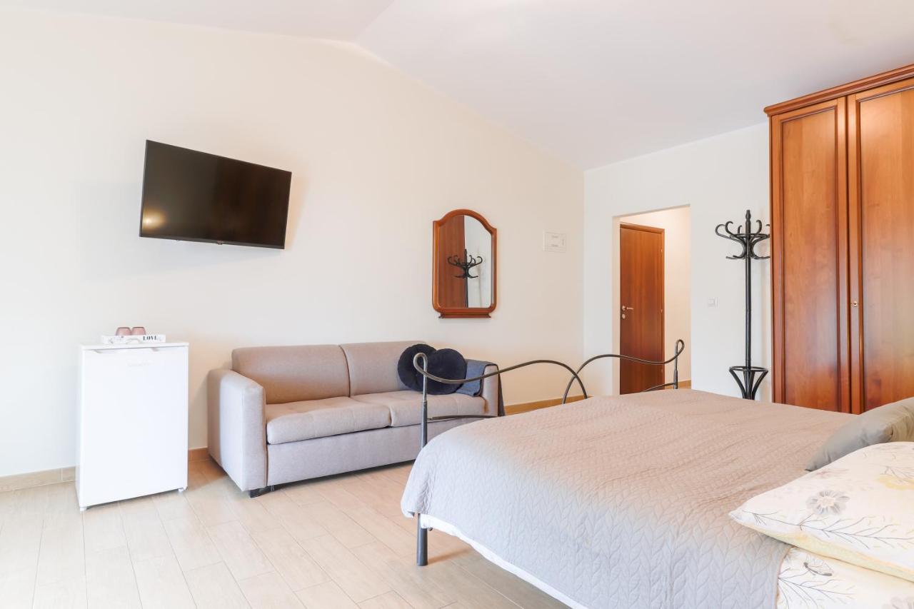 Bed & Breakfast Kastel Zbandaj Exterior photo